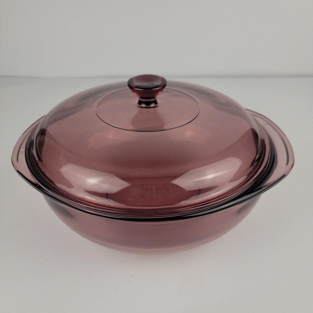 Pyrex Visions Cranberry Glass Casserole Dish with Lid 2 Qt Round 024 Purple USA